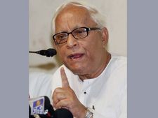 Bengal polls 2016: Former CM Buddhadeb does road show after 5 years