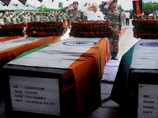 Gurgaon businessman gives Rs 20 lakh to Gaya martyr's widow