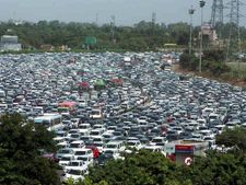 Lucknow and Moscow: How the two cities deal with traffic violators