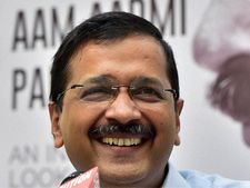 Kejriwal woos farmers on eventful day 1 of Punjab visit