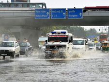 Rains, landslides block Jammu-Srinagar highway