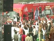 Vikas Rath Yatra: Akhilesh Yadav's hi-tech vehicle breaks down 