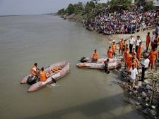 Boat capsise in Ganga takes at least 20 lives
