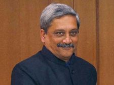 Goa can be destination for Aero Show, Defence Expo: Parrikar