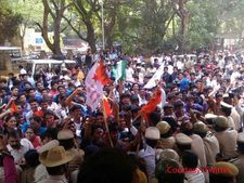 Tension in Pune University as ABVP, SFI activists clash
