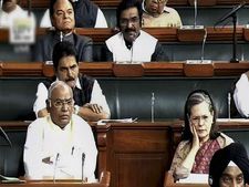 Sonia to return after treatment, Rahul to accompany her