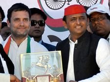SP-Cong organise <i>havan</i> ahead of poll results