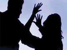After WhatsApp triple talaq, two women beaten for not leaving the house in Hyderabad