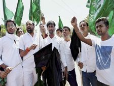 RSS chief Mohan Bhagwat shown black flags in Bihar