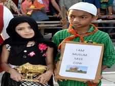 With gold metal cow, Gujarat’s Muslim children ask PM Modi to ‘save cow’