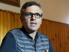 PDP pushed J&K into darkness, impose governor's rule: Omar