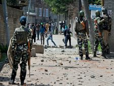 30,000 central troops to be withdrawn from Kashmir
