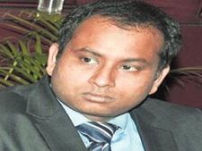 Why was IAS officer Anurag Tewari considering a shift from Karnataka cadre?
