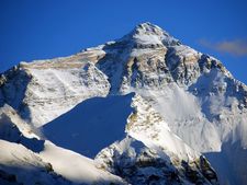 2 mountaineers from Kolkata die climbing Mount Kanchenjunga, one Chilean missing