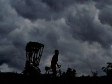 Weather: June 25 forecast, Delhi to remain warm and dry