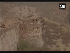 Padmavati controversy: Dead body found hanging at a Jaipur fort