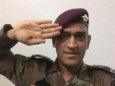Dhoni's surprise visit to Army Public School in Srinagar