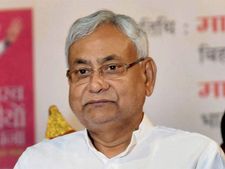 Congress MLAs favour return of Nitish to Grand Alliance; no thanks, says JD(U) 