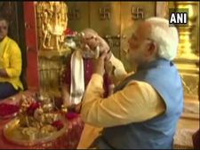 Gujarat: Modi offers prayers at Ambaji Temple