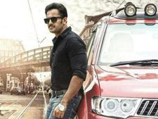 Kerala: Film actor forces TV channel reporter to delete visuals
