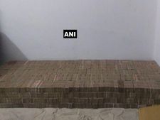 UP police busts biggest haul of demonetised currency notes in Kanpur