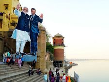 Uttar Pradesh: Modi, Macron on a boat ride in Varanasi