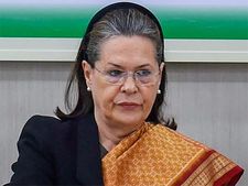 Sonia likely to be part of Mamata’s federal front rally