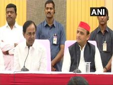 Only collective effort of regional parties can stop BJP, says Akhilesh Yadav after meeting KCR