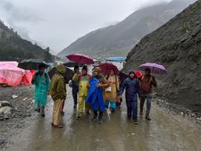 Amarnath Yatra suspended due to bad weather