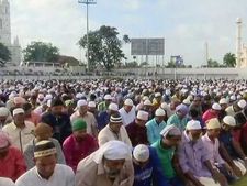 Muslims in Kerala offer prayers, celebrate Eid-ul-Fitr