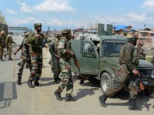 Cop abducted by terrorists in Kashmir found dead