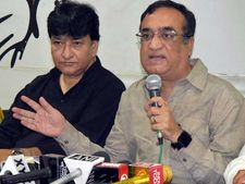 Delhi governance is paralysed under AAP rule: Maken