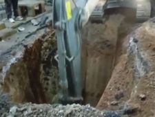 Bihar: 3-year-old girl who fell in borewell in Munger rescued