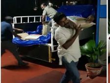 Kerala flood:  IAS officers unload rice bags, rescue people 