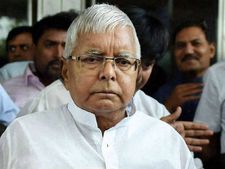 Fodder scam: Lalu set to surrender after court refuses to extend bail
