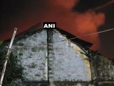 Kolkata: Massive fire breaks out at a chemical factory in Tangra area; no casualty reported so far