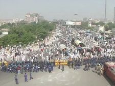 Stalemate continues at UP border, farmer leaders to meet government representative