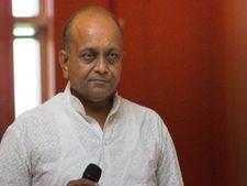 Eminent Bhajan singer Vinod Agarwal passes away
