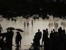 Weather forecast for Nov 13: As Cyclone Gaja advances, heavy rain likely in Chennai, Hyderabad