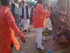 2 Kashmiri vendors beaten up in Lucknow; 4 arrested