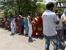 Man who quit his job to serve food to 1,000 hungry people daily, sets world record