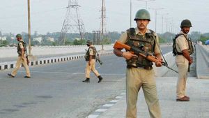 High alert sounded after terrorists tell offices in Srinagar to turn off CCTV cameras