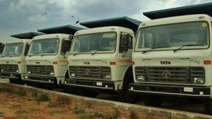 Kolkata Police bans entry, exit of 20-wheel trucks to unclog traffic