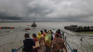 Cyclone 'Bulbul' makes landfall at Sagar Island near Kolkata, two killed