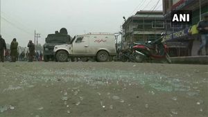 2 injured in grenade attack near Kashmir university in Srinagar 