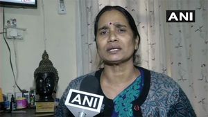 Extremely happy with the punishment: Nirbhaya's mother lauds Telangana Police