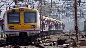 Maha: Woman hit by train while walking near rail track with earphones on 