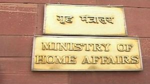 Infection in doctors, vegetable vendors, shopkeepers in Pune cause of concern: MHA