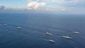 Naval ship arrives in Kochi with 698 repatriated Indians from Maldives