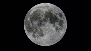 Lunar eclipse 2020 to begin at 1:04 pm today, check peak time